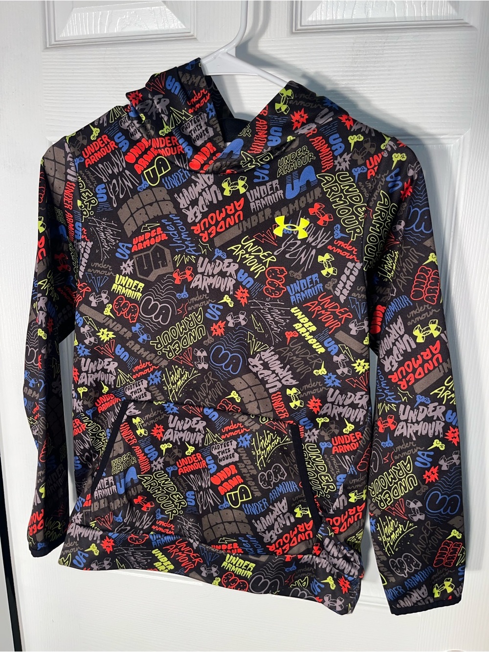 Boy’s Under Armour UA Scribble Hoodie Sweatshirt Size Youth Medium EUC